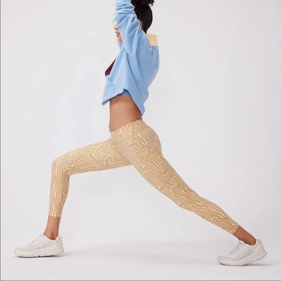 Outdoor voices  pampas swirl leggings, size M - Picture 3 of 9